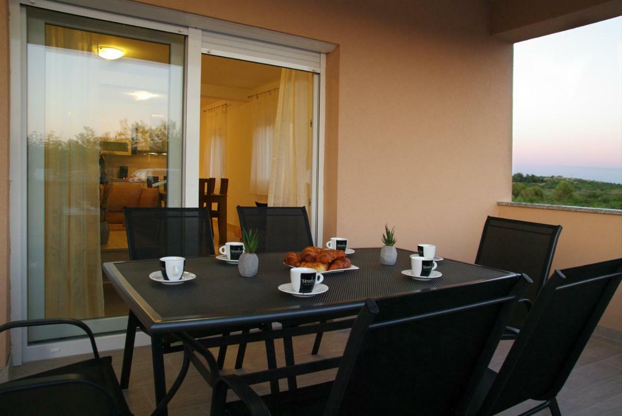 Holiday Home Luka زادار المظهر الخارجي الصورة