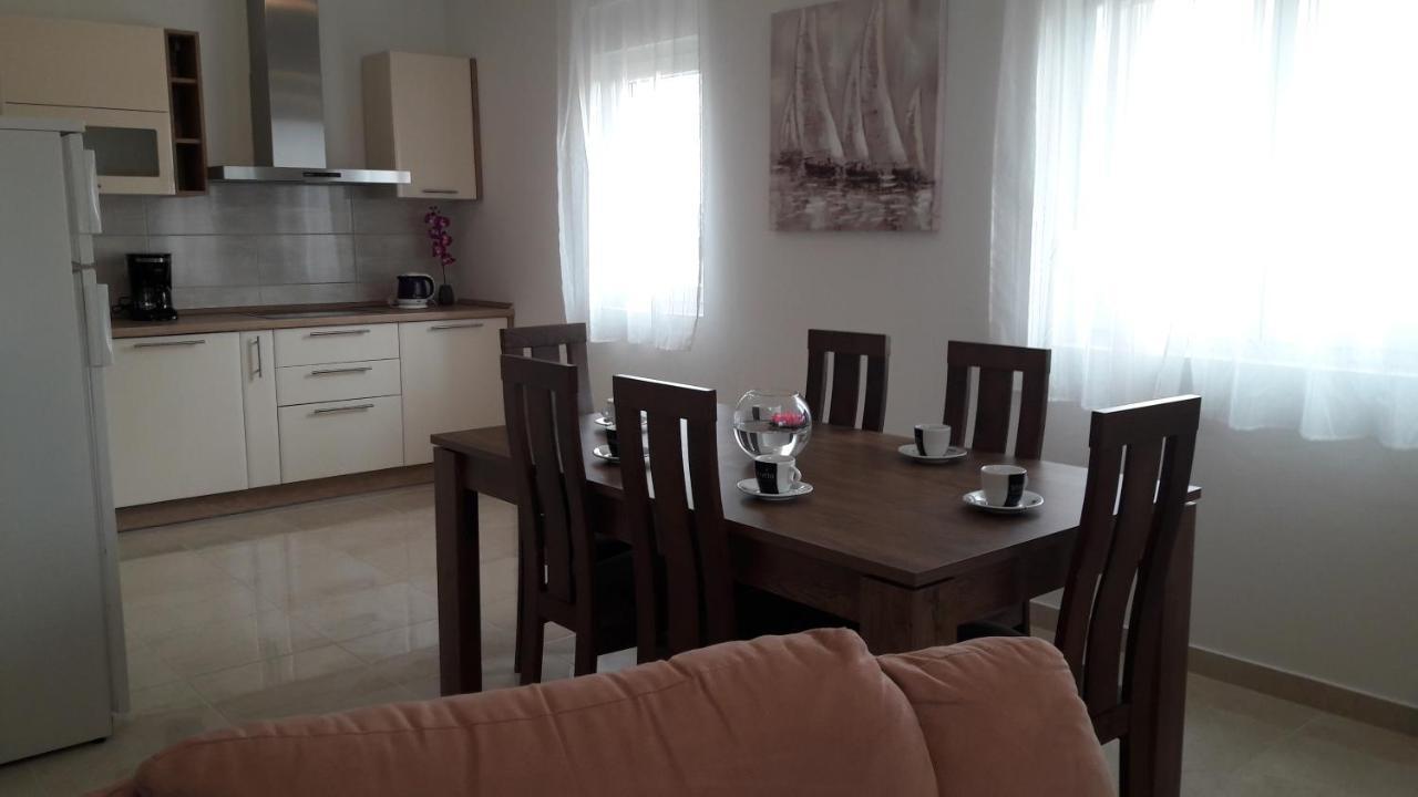 Holiday Home Luka زادار المظهر الخارجي الصورة