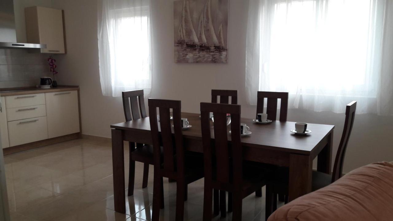 Holiday Home Luka زادار المظهر الخارجي الصورة
